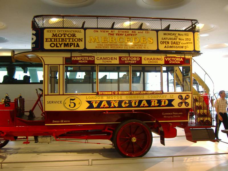 Mercedes-Benz Museum Stuttgart (17) 